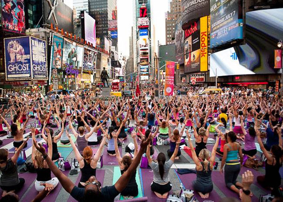 Times-square-manhattan-new-york-nyc-yoga-evento